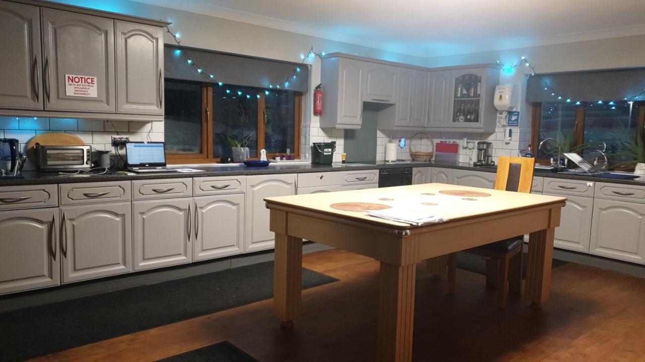 Castle Lodge - Brecon Beacons Accommodation Sennybridge Bagian luar foto